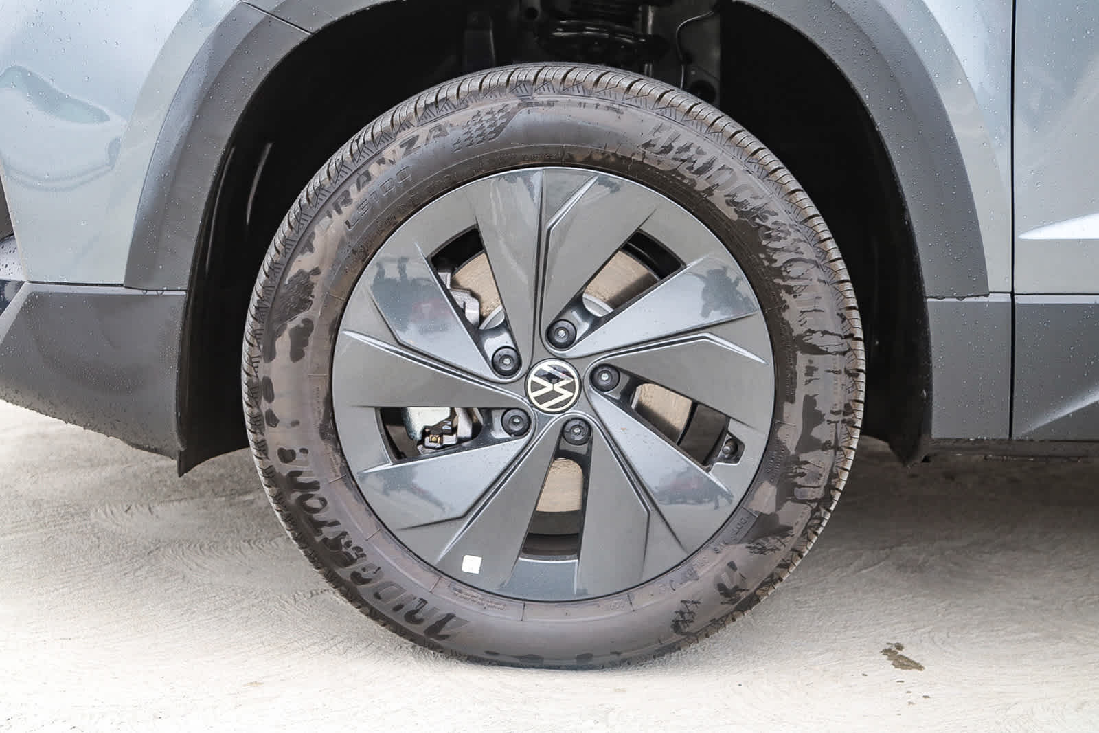 Vehicle image 9 of 27