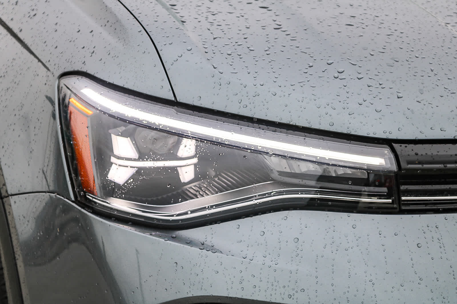 Vehicle image 13 of 27