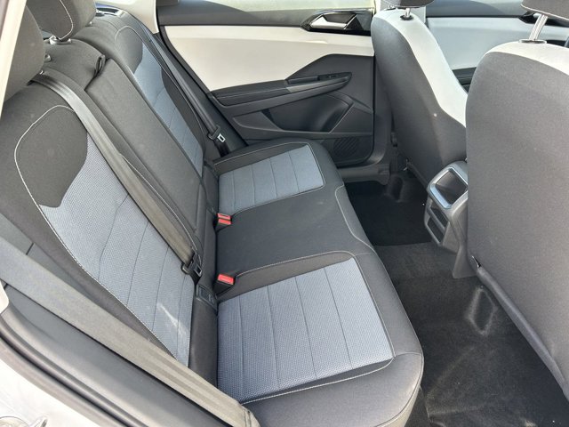 Vehicle image 8 of 15