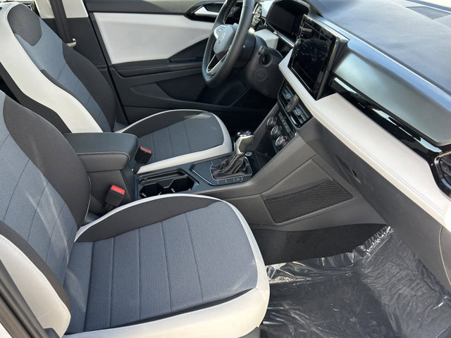 Vehicle image 10 of 15