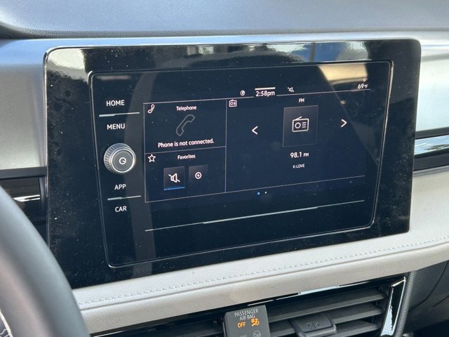 Vehicle image 13 of 15