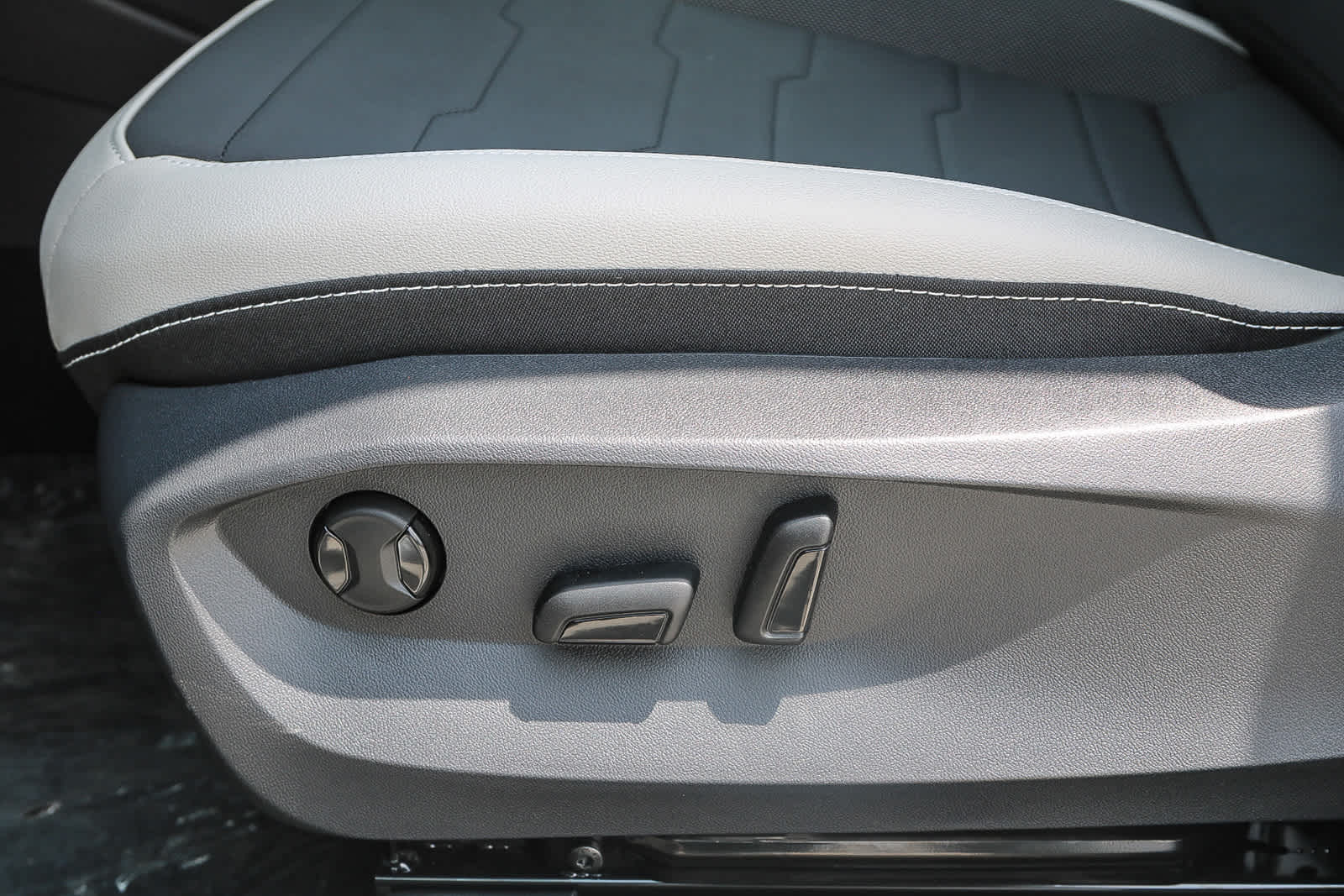Vehicle image 40 of 40