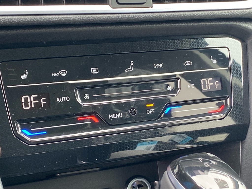 Vehicle image 9 of 12