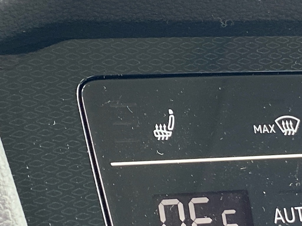 Vehicle image 8 of 12