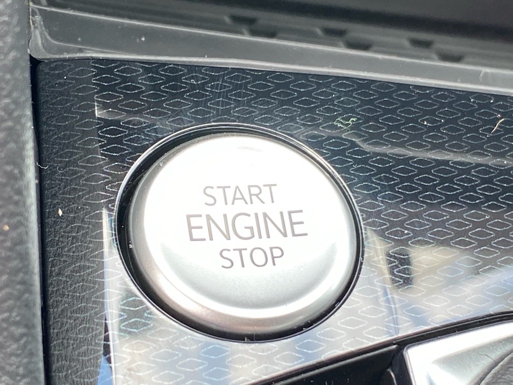 Vehicle image 10 of 13