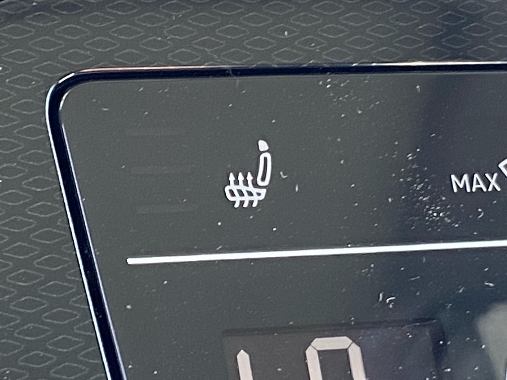 Vehicle image 10 of 12