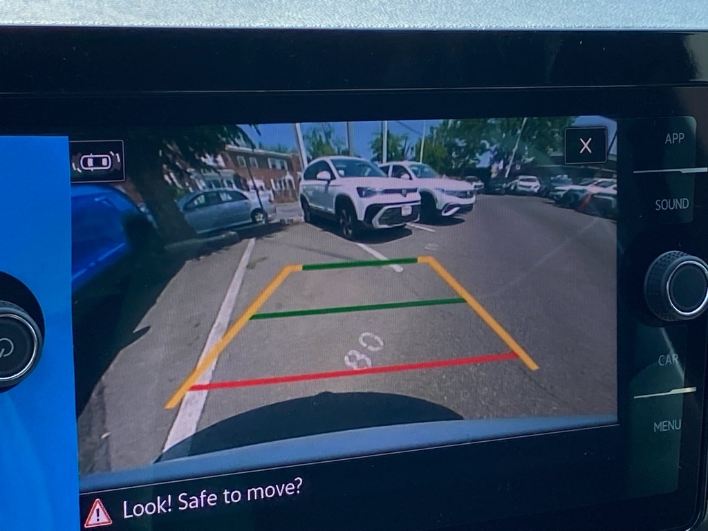 Vehicle image 9 of 12