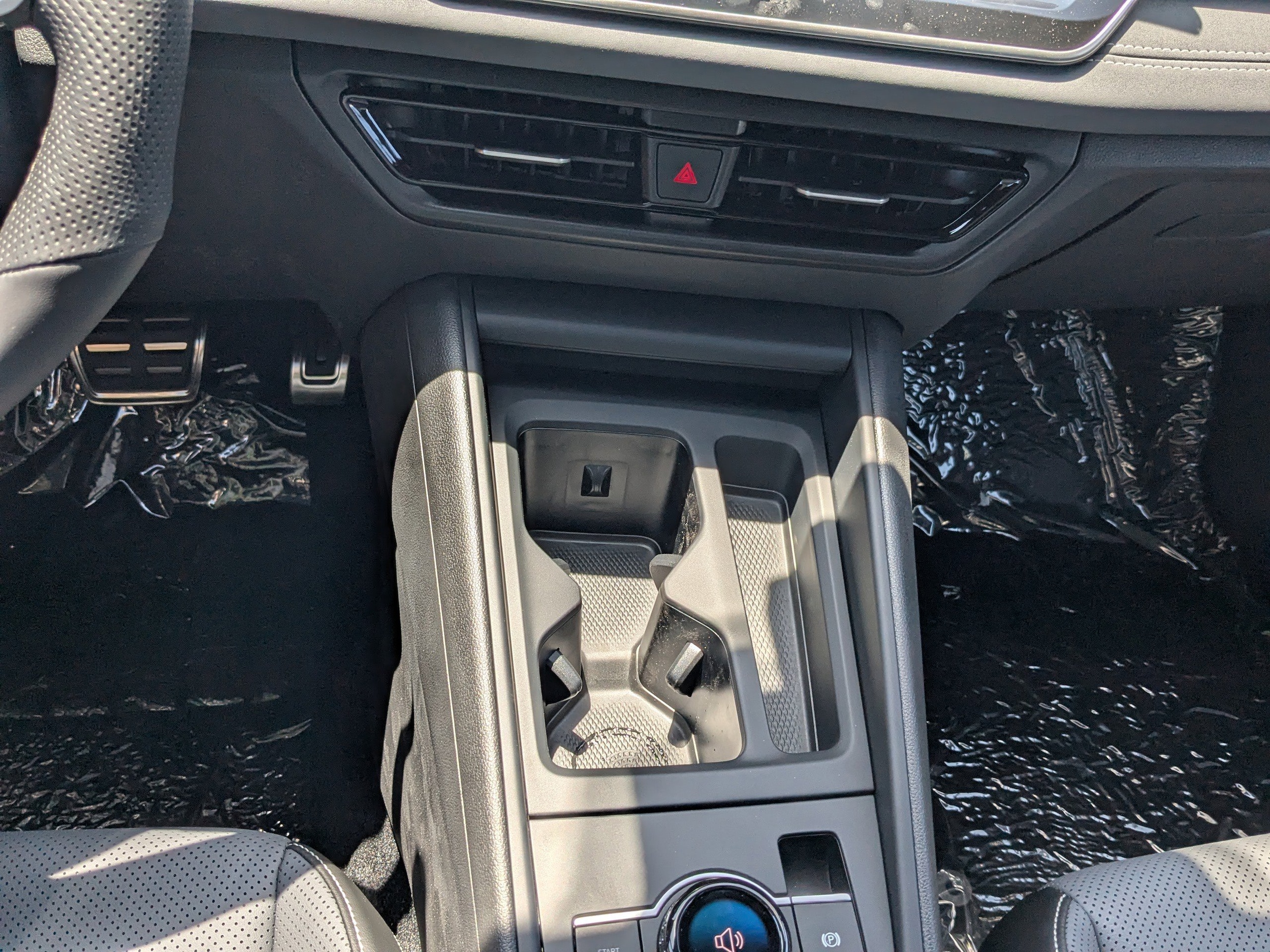 Vehicle image 17 of 31