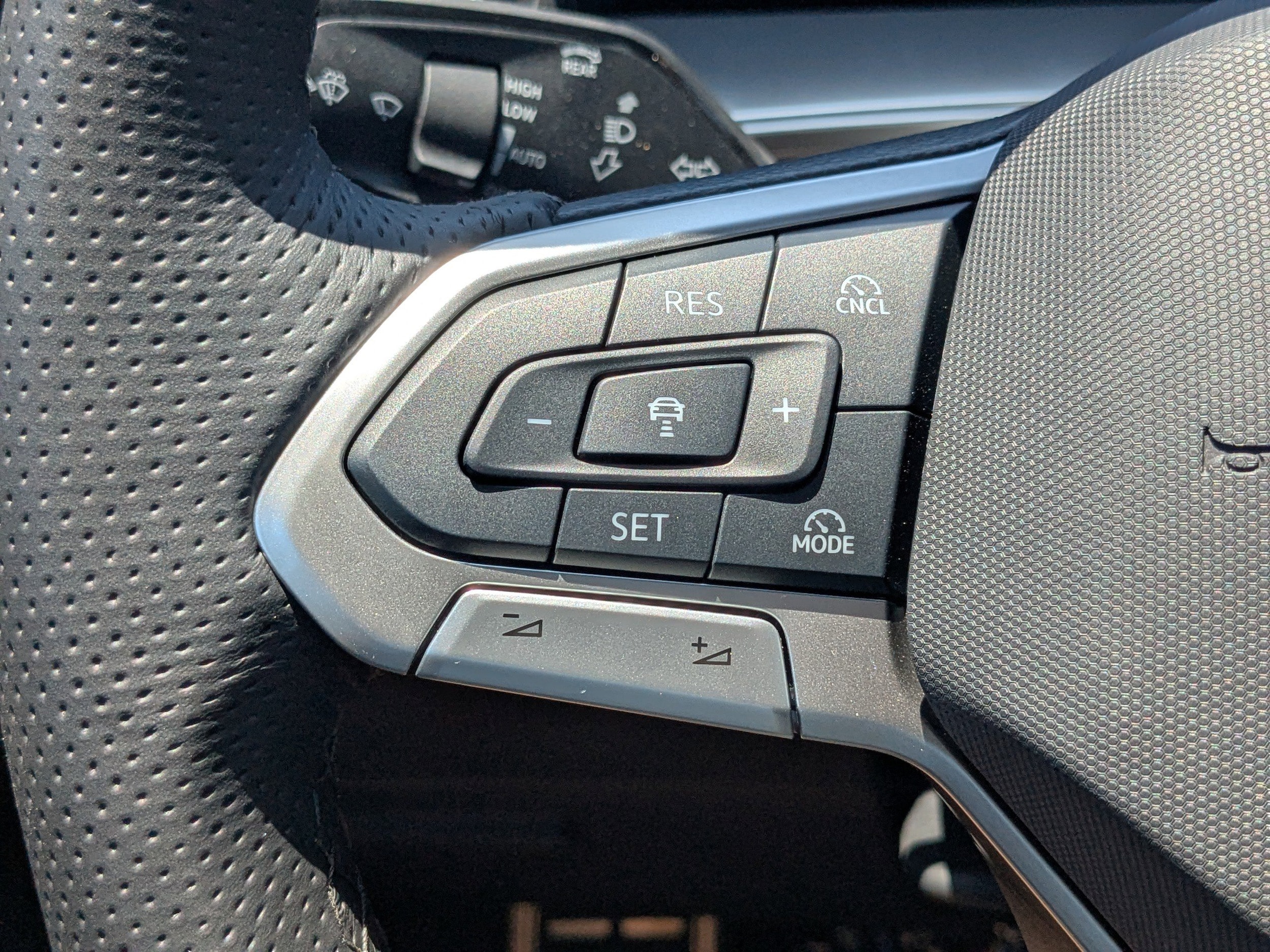 Vehicle image 26 of 31
