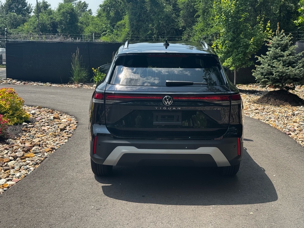 Vehicle image 6 of 35