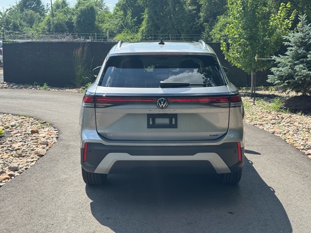 Vehicle image 6 of 36