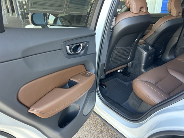 2025 Volvo XC60 Plug-In Hybrid Plus Image 30 of 30