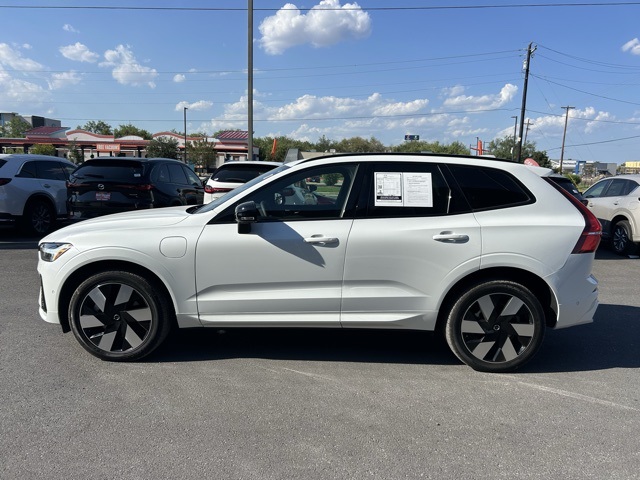 2025 Volvo XC60 Plug-In Hybrid Plus Image 5 of 30