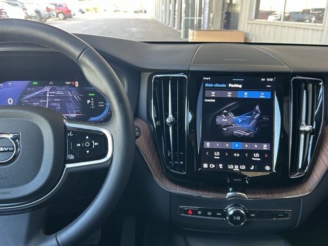 2025 Volvo XC60 Plug-In Hybrid Plus Image 25 of 30