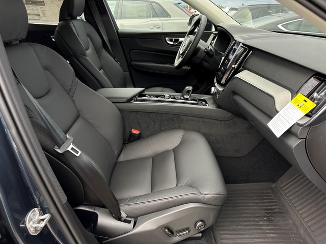 Vehicle image 9 of 28