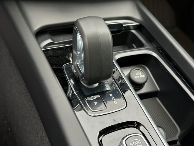Vehicle image 20 of 28