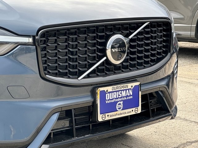 Vehicle image 4 of 28