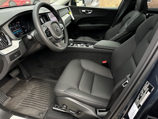 Vehicle image 17 of 28