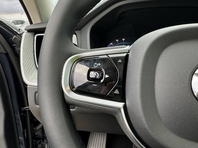 Vehicle image 27 of 28