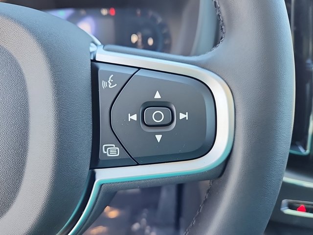 Vehicle image 15 of 25