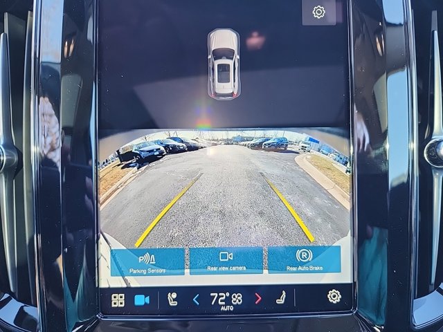 Vehicle image 16 of 25
