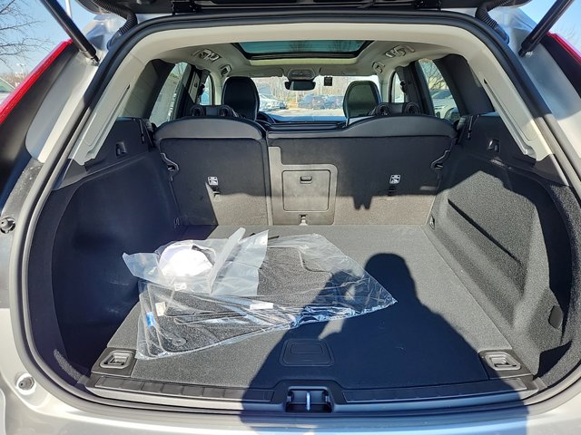 Vehicle image 7 of 25