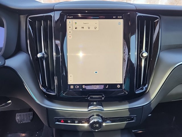 Vehicle image 12 of 25
