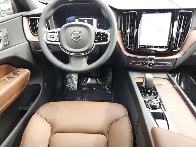 Vehicle image 14 of 26