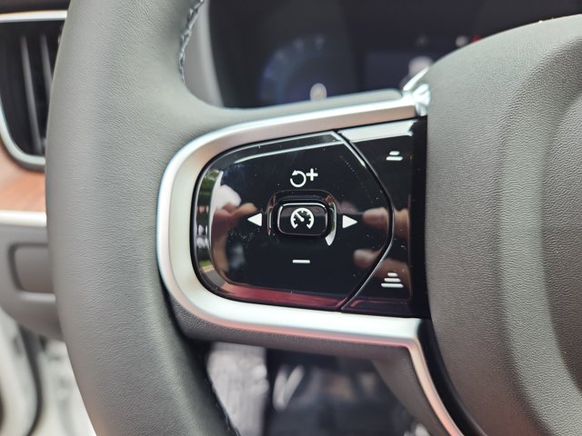 Vehicle image 25 of 26