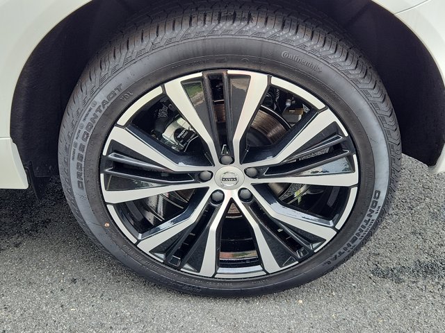 Vehicle image 6 of 26
