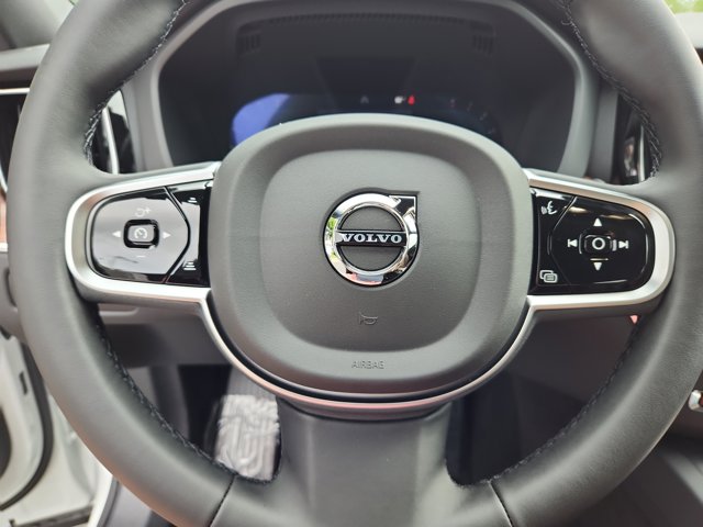Vehicle image 15 of 26
