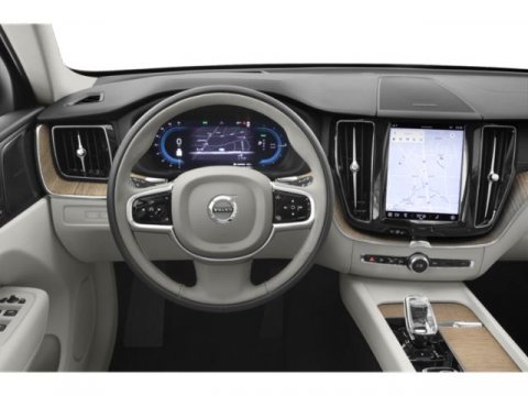 Vehicle image 7 of 16