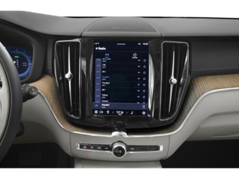 Vehicle image 10 of 16