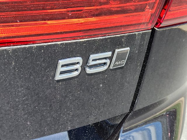 Vehicle image 6 of 26