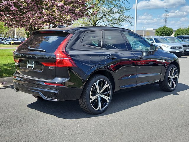 Vehicle image 4 of 26