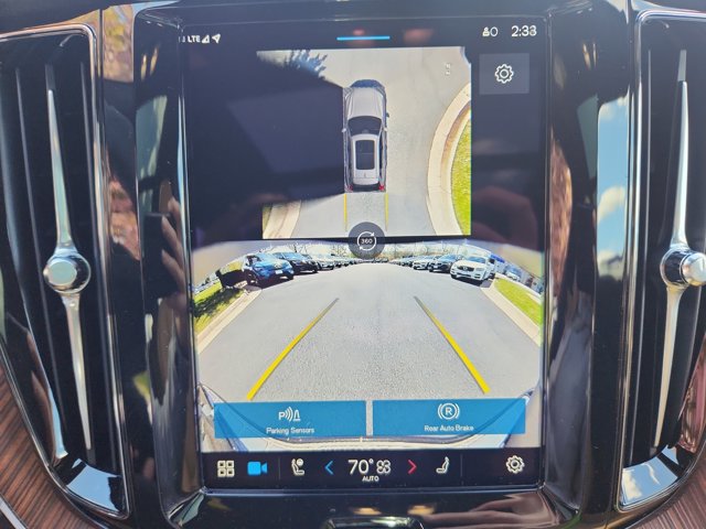 Vehicle image 17 of 26