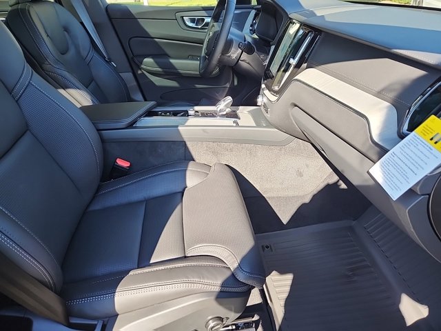 Vehicle image 25 of 26