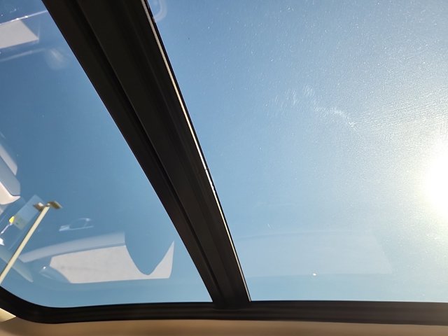 Vehicle image 7 of 26