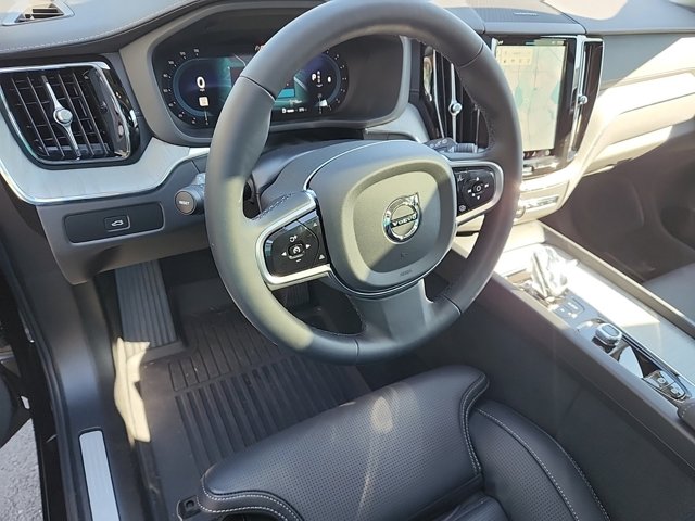 Vehicle image 14 of 26