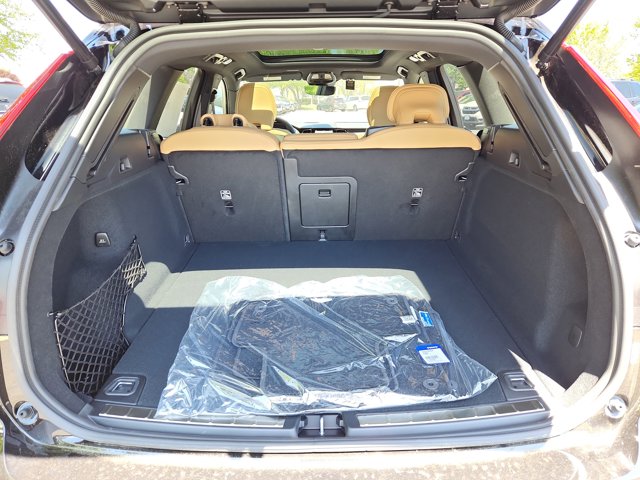 Vehicle image 7 of 26