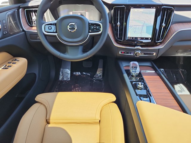 Vehicle image 23 of 26