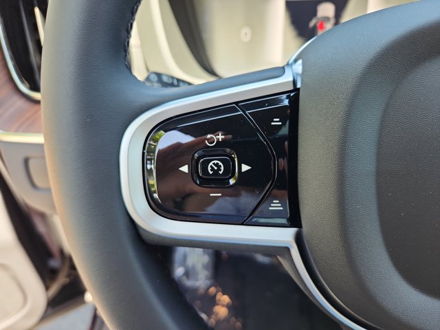 Vehicle image 14 of 26