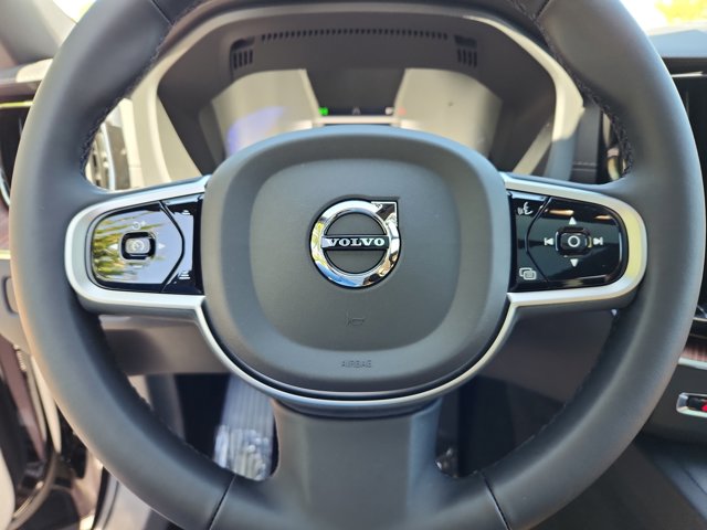 Vehicle image 13 of 26