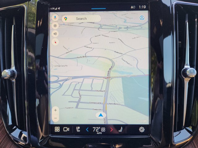 Vehicle image 16 of 26