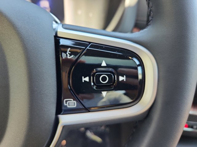 Vehicle image 15 of 26