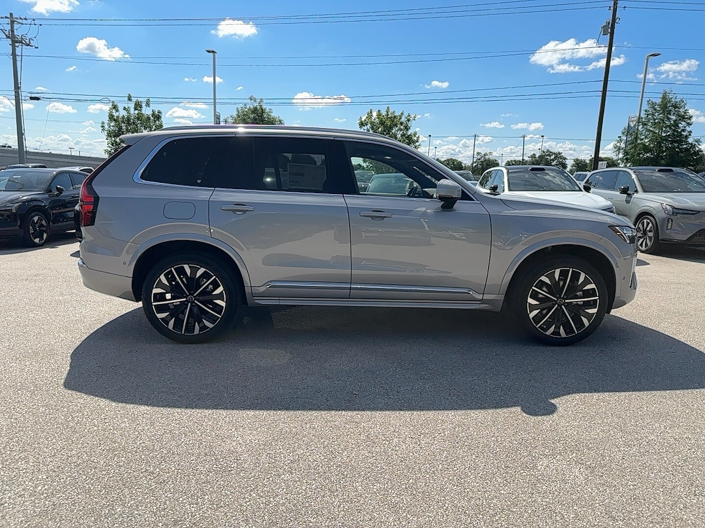 Vehicle image 5 of 24