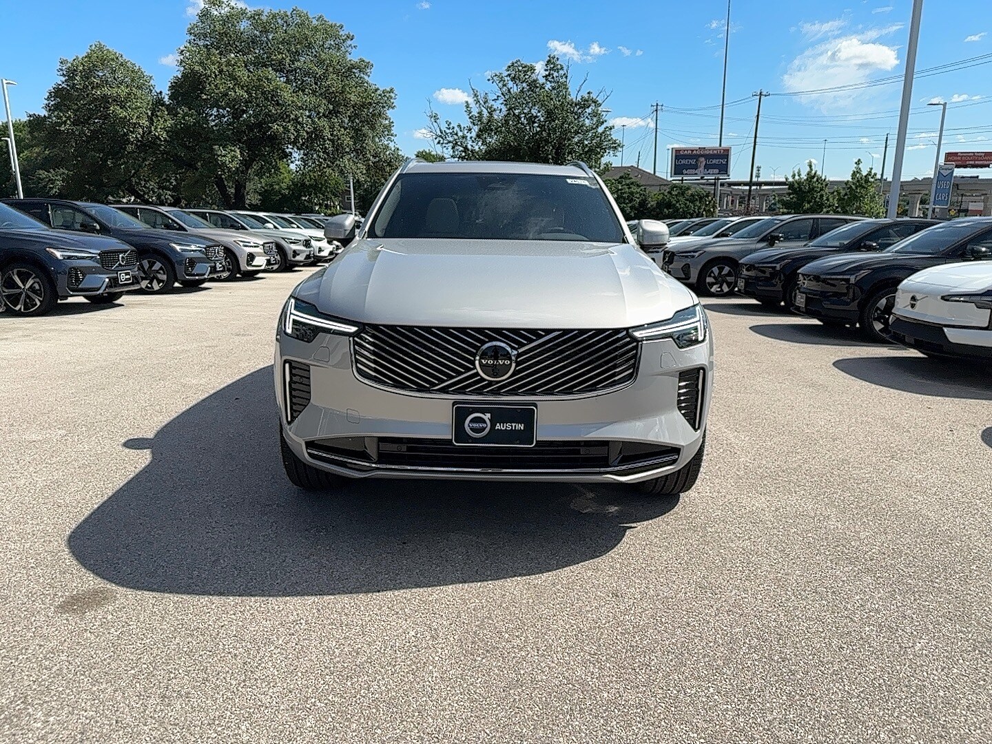 Vehicle image 3 of 24