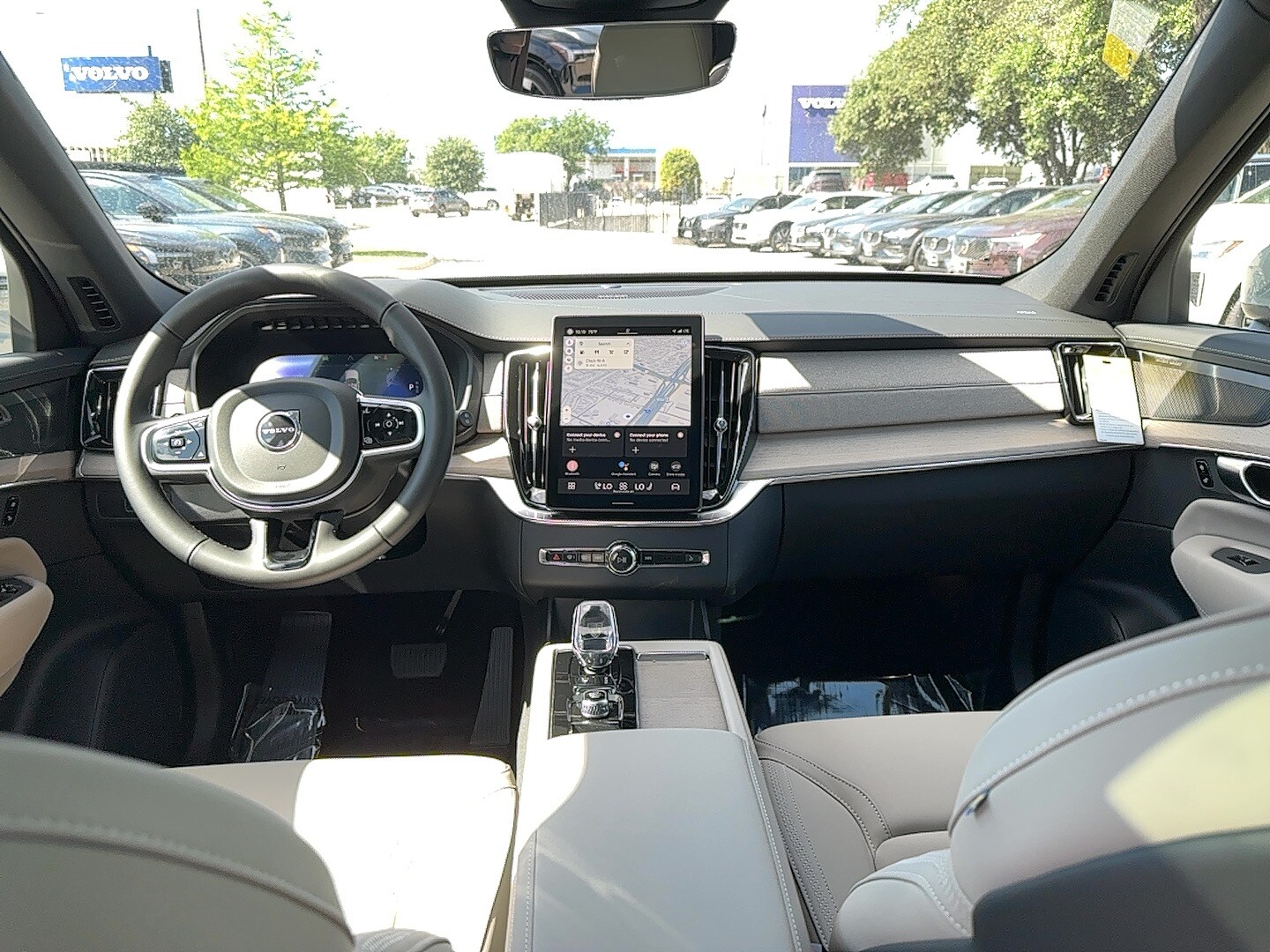 Vehicle image 19 of 24