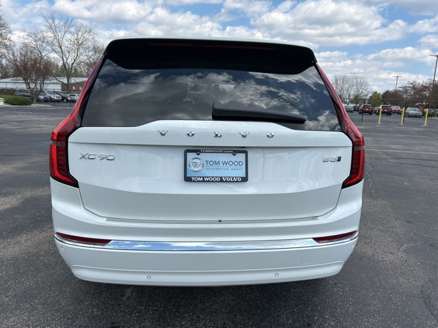 Vehicle image 8 of 77
