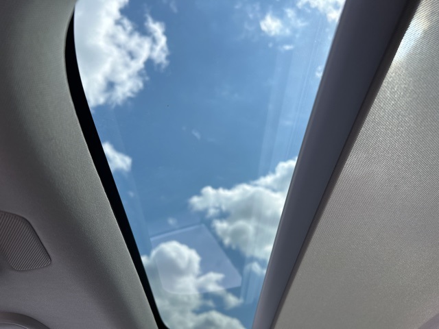 Vehicle image 20 of 77